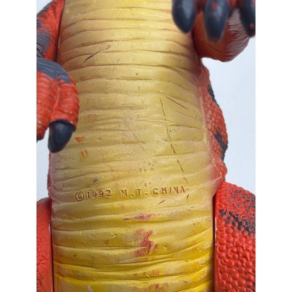 Vintage‎ 1992 MT China Velociraptor Dinosaur Action Figure Red Black 12 Inch - Picture 6 of 8